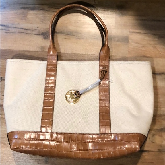 Michael Kors Handbags - Michael Kors tote